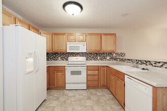 1955 Sawyer St in Lincoln, NE - Building Photo - Building Photo