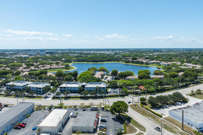 Windwood in Boca Raton, FL - Foto de edificio - Building Photo