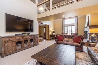 4404 S Yellowstone Ln in Sioux Falls, SD - Building Photo - Building Photo