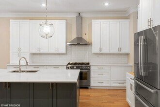 3122 N Clybourn Ave in Chicago, IL - Building Photo - Building Photo