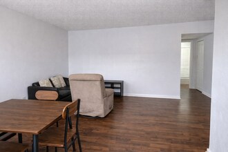 5741 SW 36th Ct in Davie, FL - Building Photo - Building Photo