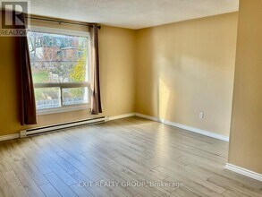 156 Moira St E in Belleville, ON - Building Photo - Building Photo