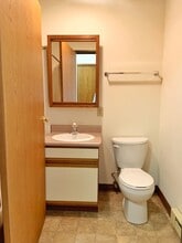 332 W Broadway in Waukesha, WI - Building Photo - Building Photo