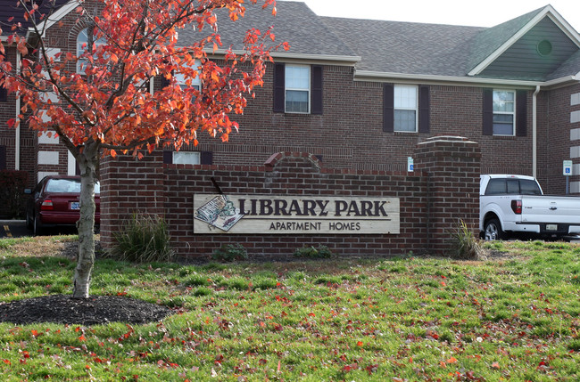 Library Park Apartments in Greenwood, IN - Building Photo - Building Photo