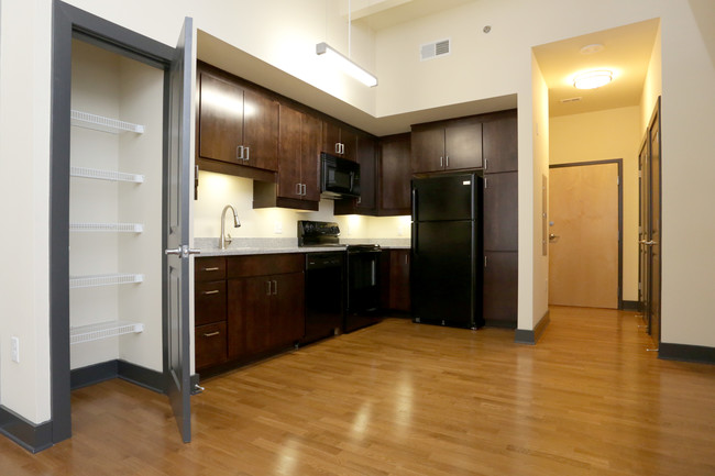The Edison Apartments in Richmond, VA - Foto de edificio - Building Photo