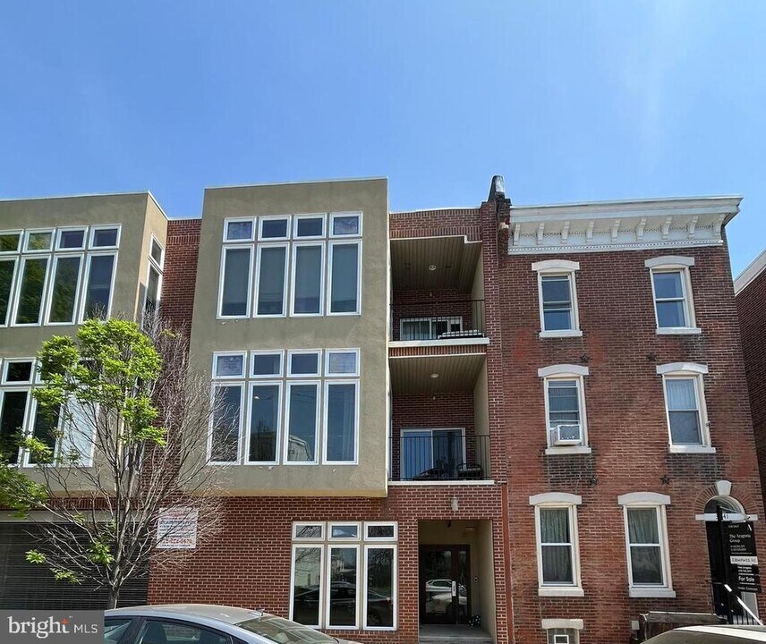 3343 Conrad St in Philadelphia, PA - Building Photo