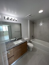 2301 NE 6th Ave, Unit 2041 in Miami, FL - Building Photo - Building Photo