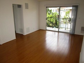 833 S Plymouth Blvd-Unit -9 in Los Angeles, CA - Building Photo - Building Photo