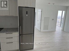 501 Yonge St in Toronto, ON - Building Photo - Building Photo