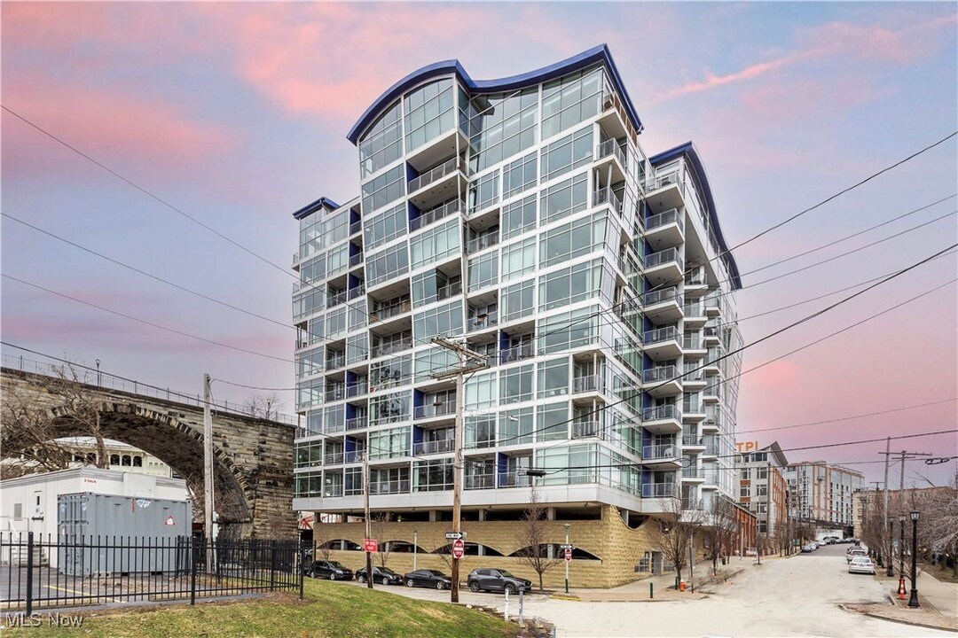 1237 Washington Ave in Cleveland, OH - Building Photo