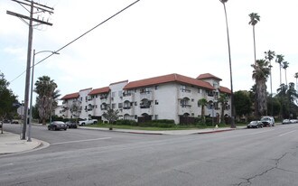 16808 Sherman Way Apartamentos