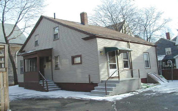 15 Liberty St in Everett, MA - Building Photo - Building Photo