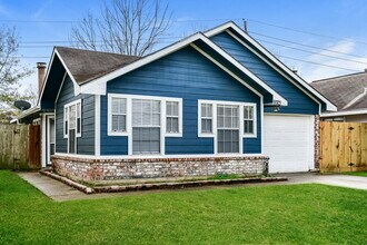 9323 Crescent Moon Dr in Houston, TX - Building Photo - Building Photo