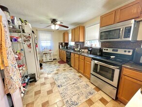 5 Hearn St, Unit 1 in Watertown, MA - Building Photo - Building Photo
