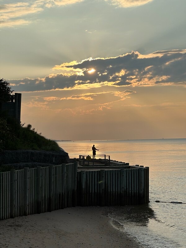 19 Oceanside Dr in Sound Beach, NY - Building Photo - Building Photo