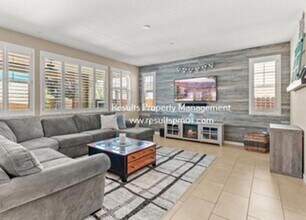 8081 Norbury Park Dr in Roseville, CA - Building Photo - Building Photo