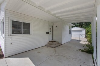 27361 Delton St in Madison Heights, MI - Building Photo - Building Photo