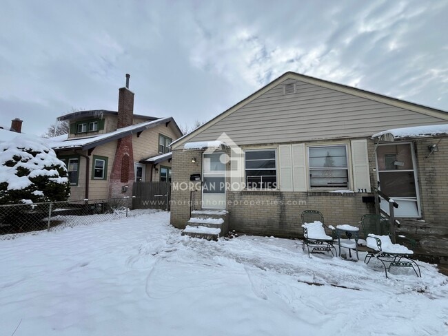 property at 713 E 31st St