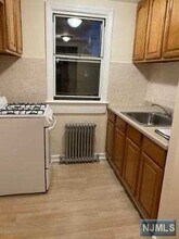 425 Ridge Rd-Unit -L in North Arlington, NJ - Building Photo - Building Photo