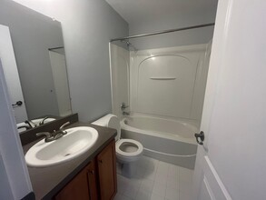2285 Arcadia Dr, Unit 1275 sq feet 2 bed 2 bath in Canton, MI - Building Photo - Building Photo