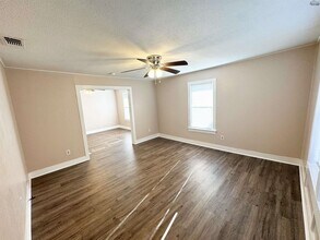 1517 Blonde St in Wichita Falls, TX - Building Photo - Building Photo