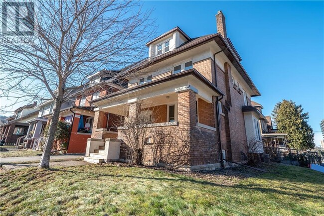 48 Burris St in Hamilton, ON - Building Photo - Building Photo
