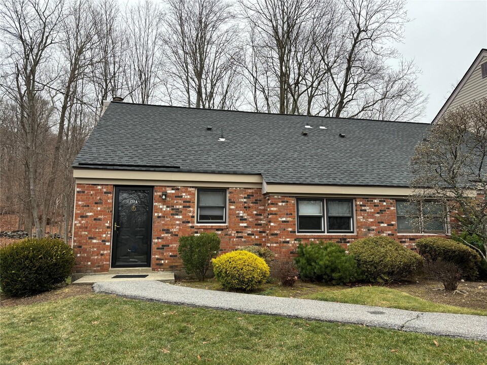 179 Heritage Hills in Somers, NY - Building Photo