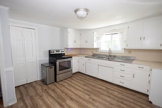 148 Beecher St in Southington, CT - Building Photo - Building Photo