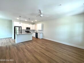 816 Nixon St in Wilmington, NC - Building Photo - Building Photo