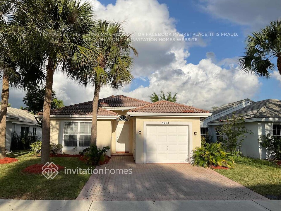 5261 NW 117th Ave in Coral Springs, FL - Building Photo