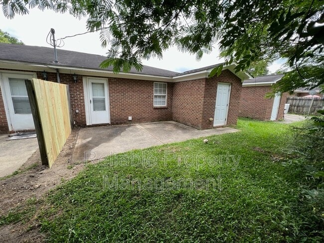 106 S James St in Princeton, NC - Building Photo - Building Photo
