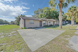 1154 NE 1st St in Crystal River, FL - Building Photo - Building Photo