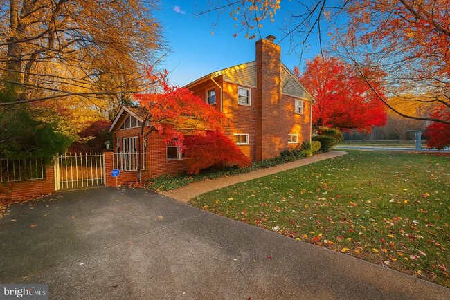 6726 S Kings Hwy in Alexandria, VA - Building Photo - Building Photo