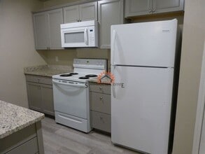 1208 W Manana Blvd in Clovis, NM - Building Photo - Building Photo