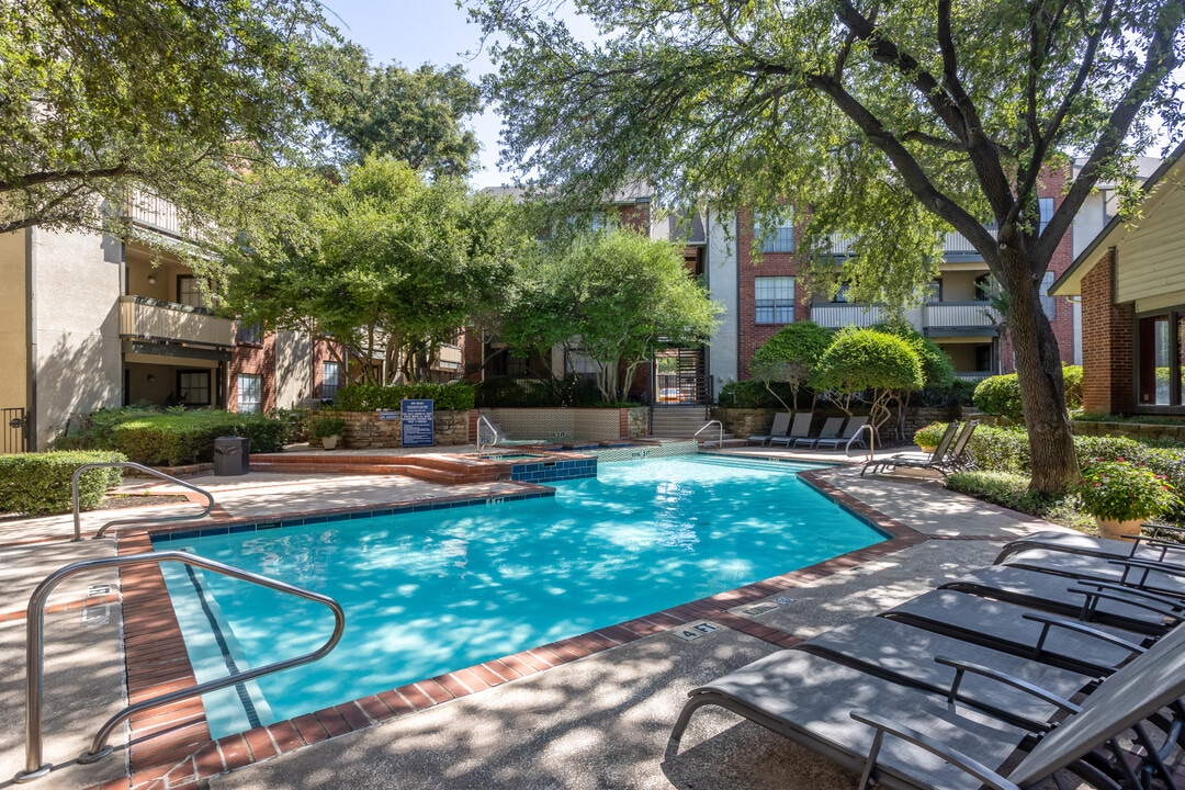 Centreport Landing Apartments in Fort Worth, TX - Building Photo