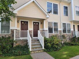 85 Camp Ave in Stamford, CT - Building Photo