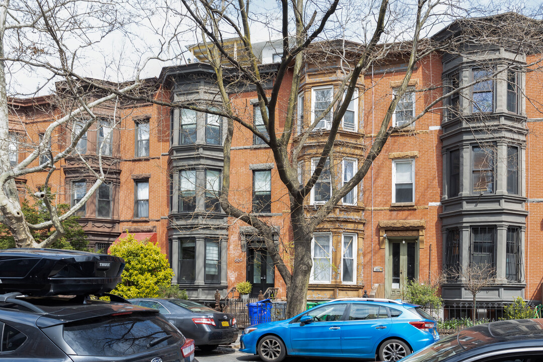 689 Degraw St in Brooklyn, NY - Foto de edificio