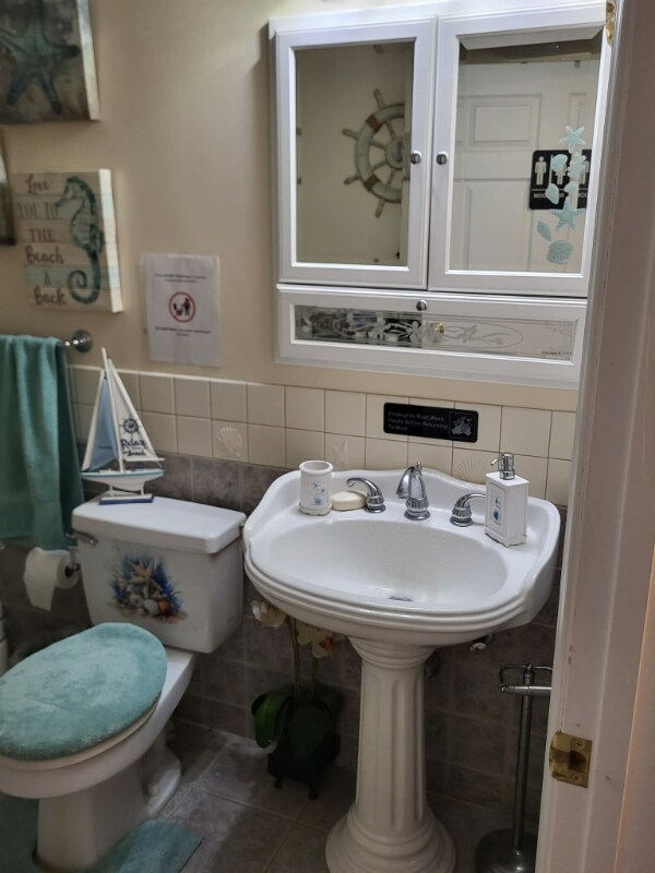 9189 Lees Ridge Rd in Warrenton, VA - Foto de edificio - Building Photo