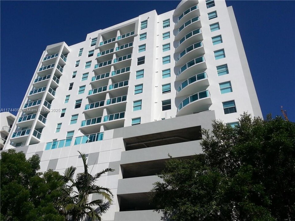 1723 SW 2nd Ave in Miami, FL - Building Photo