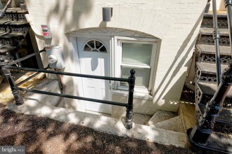 1214 Linden Pl NE in Washington, DC - Building Photo - Building Photo