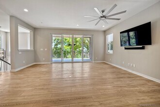16242 Camden Cir in San Diego, CA - Building Photo - Building Photo