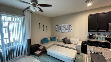 6917 Holly Heath Dr in Riverview, FL - Building Photo - Building Photo