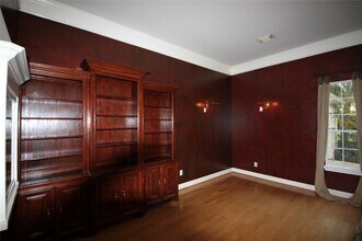 1648 Lakeside Enclave Dr in Houston, TX - Building Photo - Building Photo
