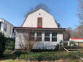 8424 E Lake Rd in Erie, PA - Building Photo - Building Photo