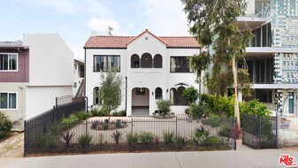 1005 N Genesee Ave in West Hollywood, CA - Building Photo