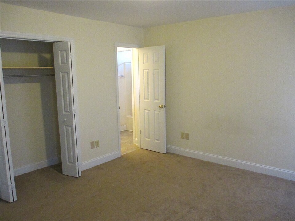 305 Augusta Rd in Clemson, SC - Building Photo