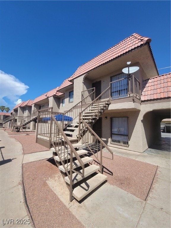 property at 4300 N Lamont St