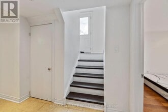 38 Clearbrooke Cir in Toronto, ON - Building Photo - Building Photo