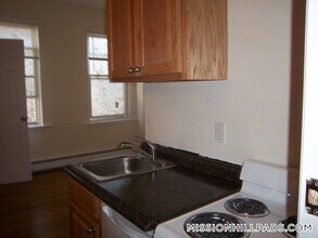 51 S Huntington Ave in Boston, MA - Building Photo - Building Photo