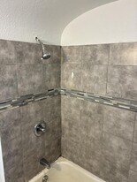 323 Smith Wy in Pittsburgh, PA - Building Photo